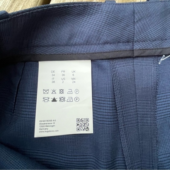 NWOT $275 Hugo Boss navy slacks trousers pants slim leg - career office size 2 - Picture 7 of 9